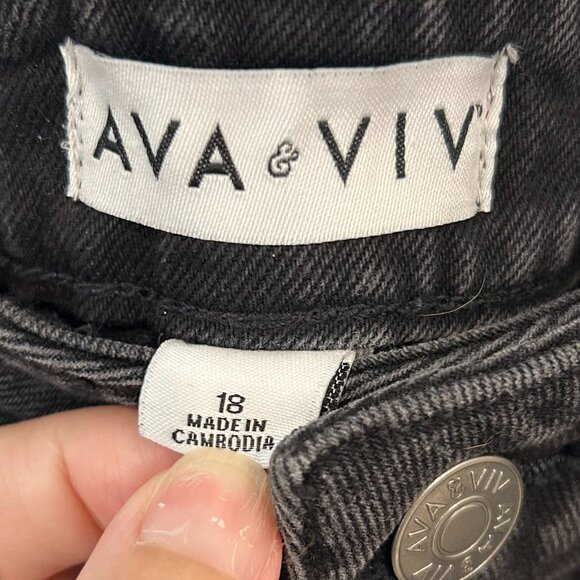 Ava & Viv NWT Denim High Rise Relaxed Bermuda Shorts, 18 - Picture 7 of 8